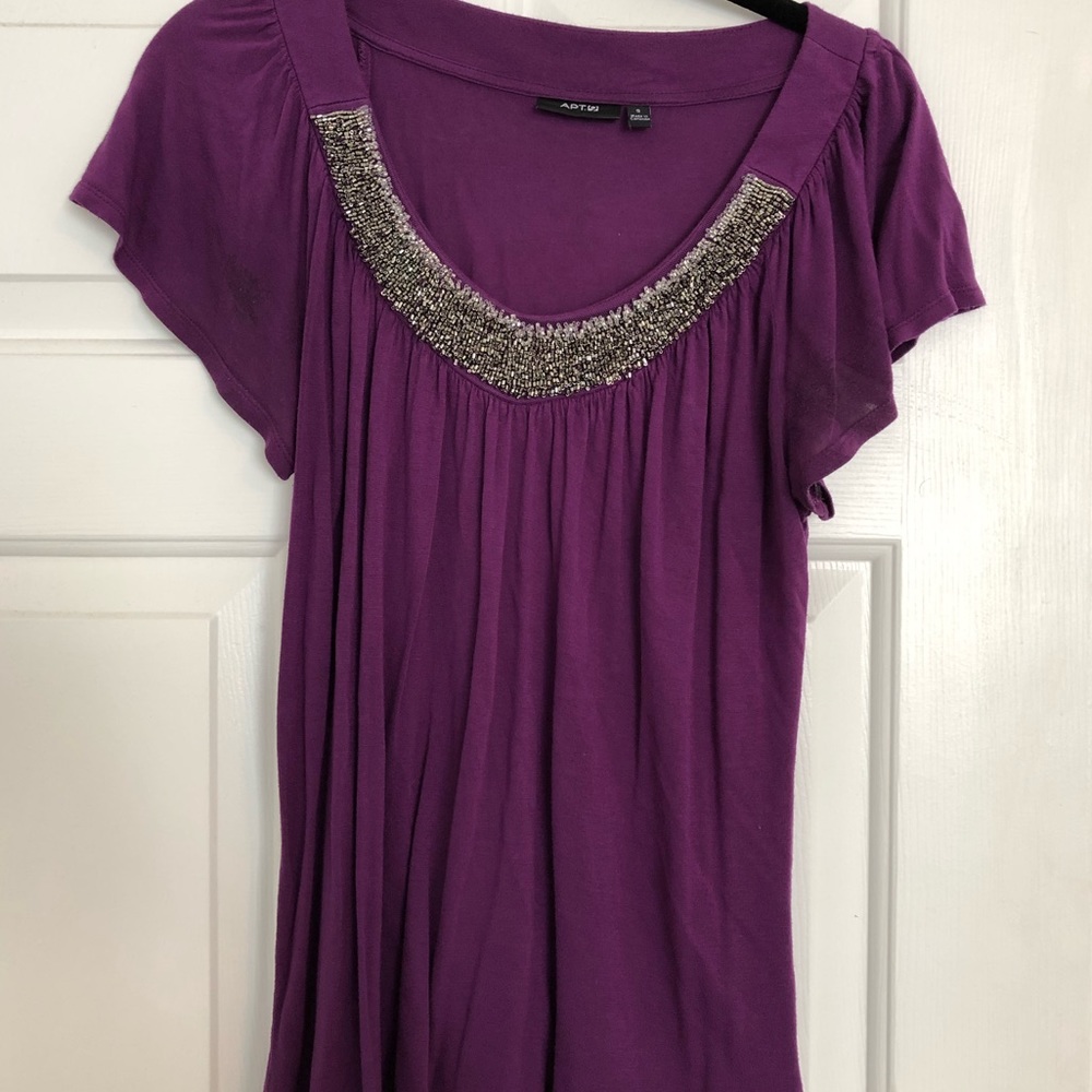 APT 9 size small top